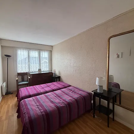 T3 Confortable Avec Balcon Et Vue Mer, - Fr-1-197-169