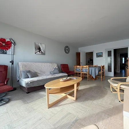 T3 Confortable Avec Balcon Et Vue Mer, *